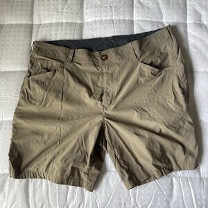 Men’s Orvis Shorts size 38